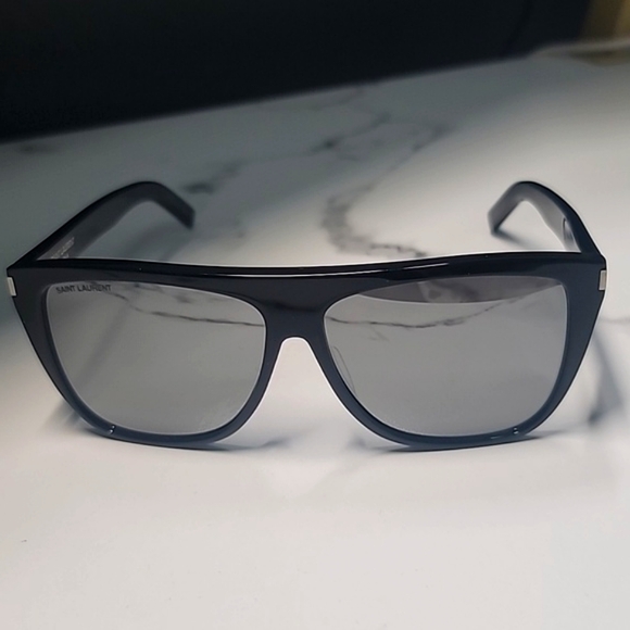 Authentic Saint Laurent Stylish Black Sunglasses - Picture 6 of 7